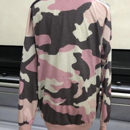 Women Camouflage Printed Sweatshirt..