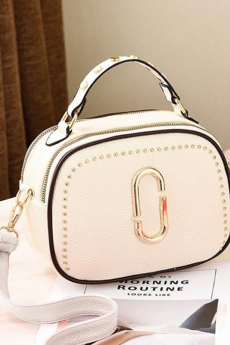 Autumn winter on the new small bag women's new tide Korean fashion wild shoulder bag personality portable Messenger